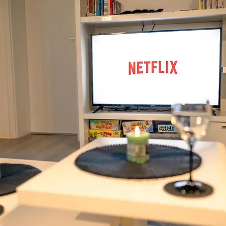 아파트 Truth Fur 6, Terrasse, Internet, 2 Schlafzimmer, Smart Tv 브릴온